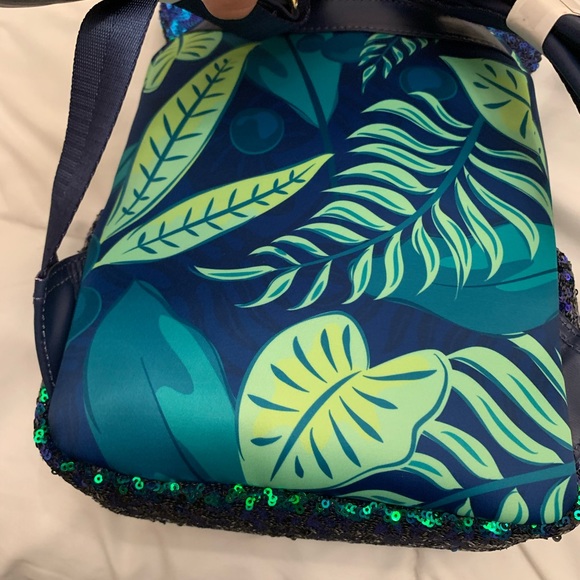 Paradise Vibes Loungefly - Picture 3 of 4